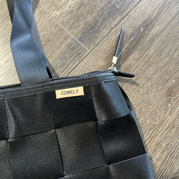 Comely Seat belt bag Black - Picture 4 of 5